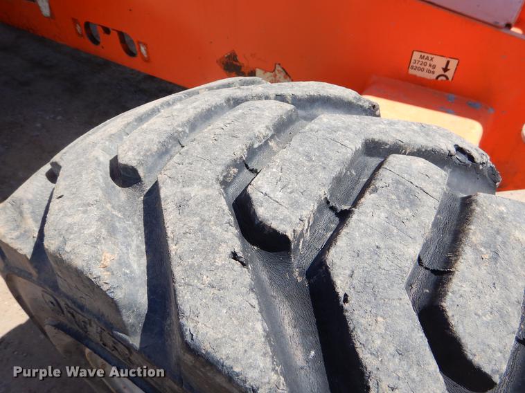 image for item EJ9912 2000 JLG 400S boom lift