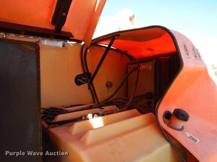 image for item EJ9912 2000 JLG 400S boom lift