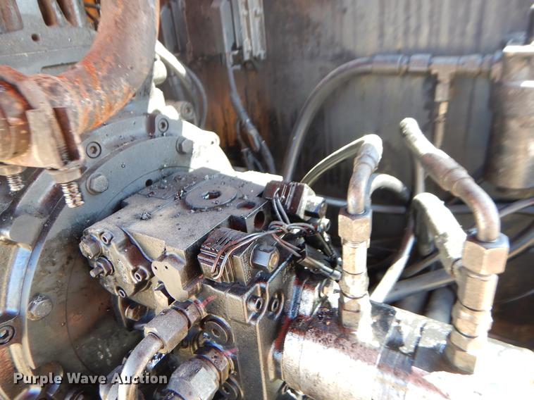 image for item EJ9912 2000 JLG 400S boom lift