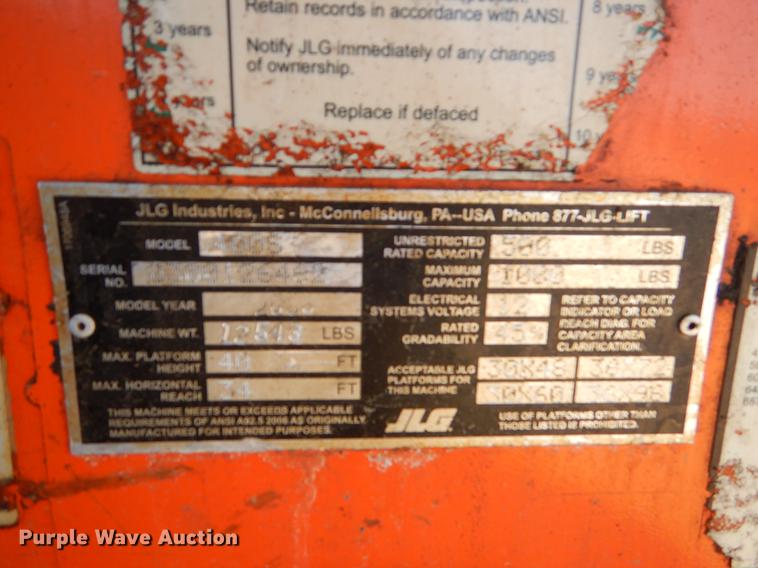 image for item EJ9912 2000 JLG 400S boom lift