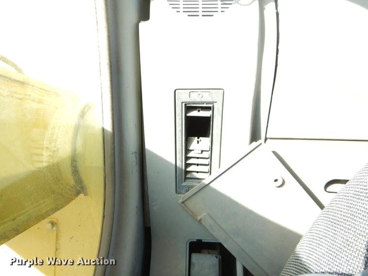 image for item EJ9914 Kobelco SK235SRLC excavator