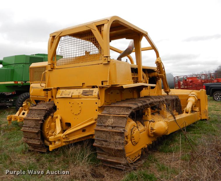 image for item EJ9953 1971 Caterpillar D8 dozer