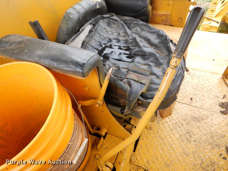 image for item EJ9953 1971 Caterpillar D8 dozer