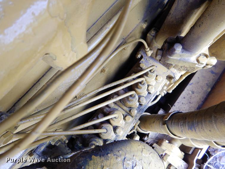 image for item EJ9953 1971 Caterpillar D8 dozer