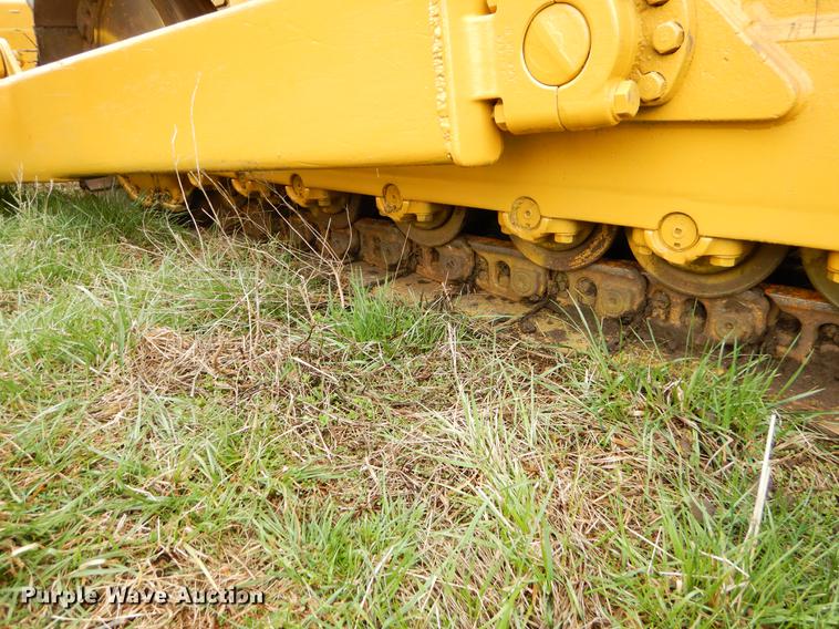 image for item EJ9953 1971 Caterpillar D8 dozer