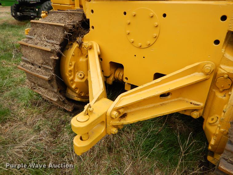 image for item EJ9953 1971 Caterpillar D8 dozer
