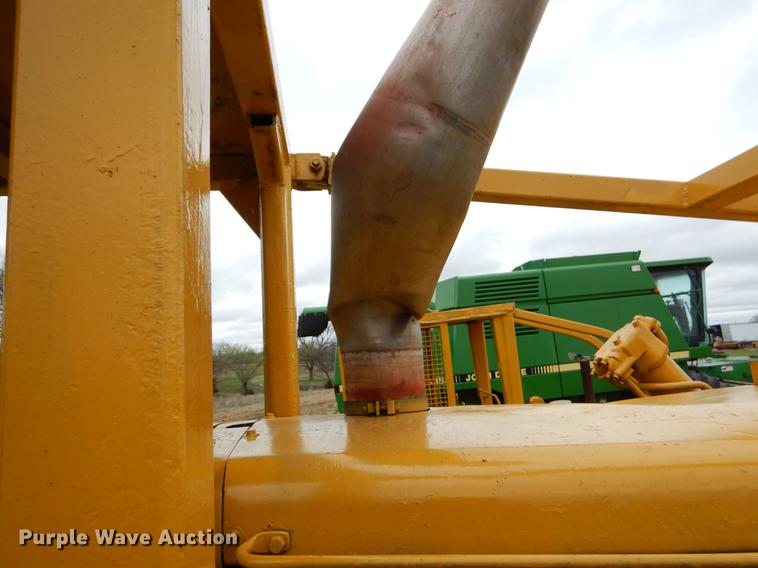 image for item EJ9953 1971 Caterpillar D8 dozer