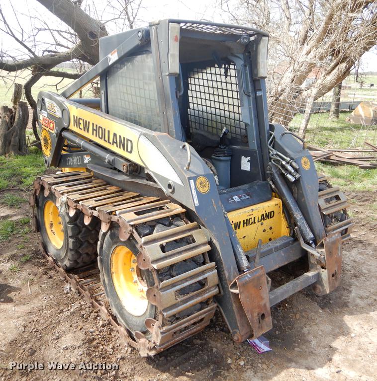 image for item EJ9971 2007 New Holland L190 skid steer