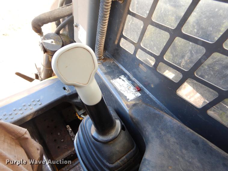 image for item EJ9971 2007 New Holland L190 skid steer