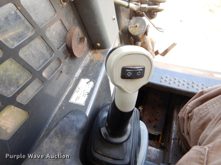 image for item EJ9971 2007 New Holland L190 skid steer