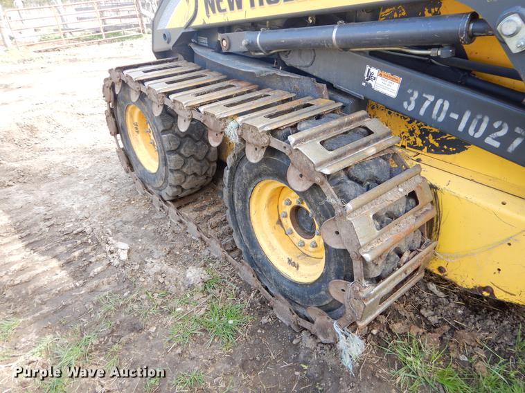 image for item EJ9971 2007 New Holland L190 skid steer