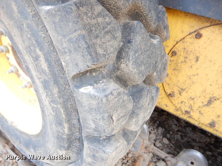 image for item EJ9971 2007 New Holland L190 skid steer