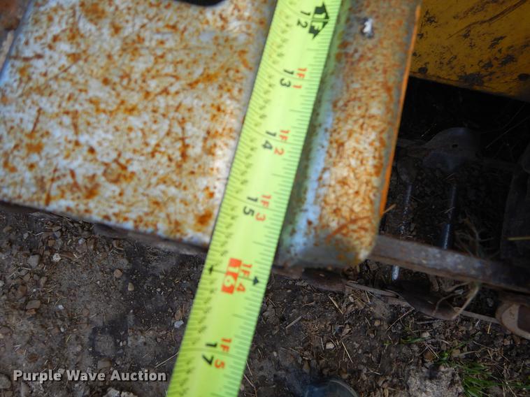 image for item EJ9971 2007 New Holland L190 skid steer