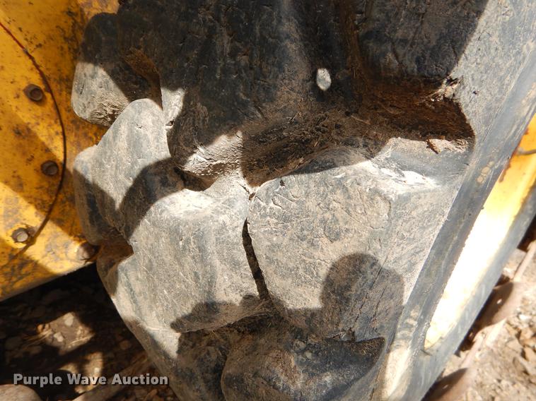 image for item EJ9971 2007 New Holland L190 skid steer