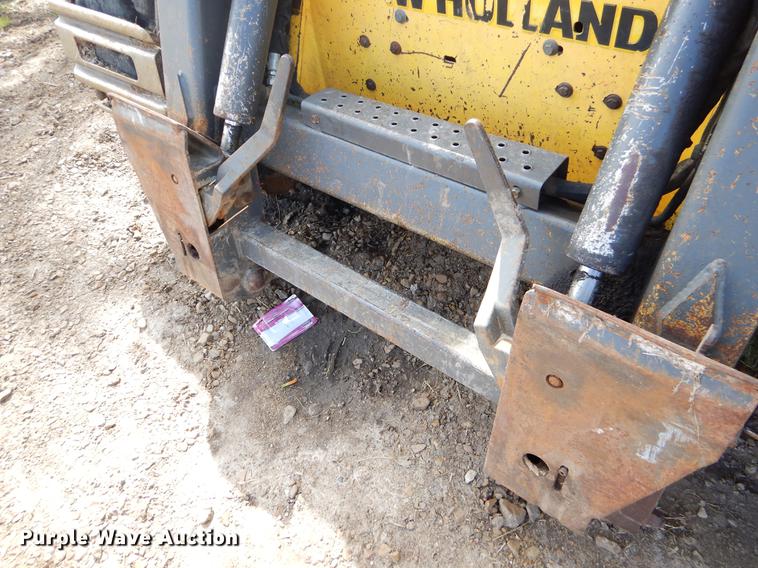 image for item EJ9971 2007 New Holland L190 skid steer