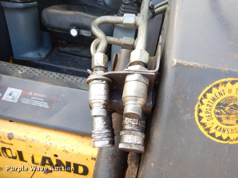 image for item EJ9971 2007 New Holland L190 skid steer