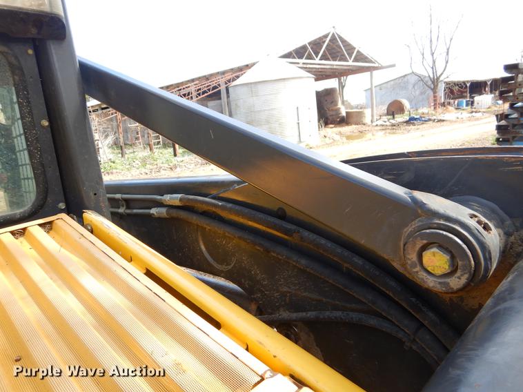 image for item EJ9971 2007 New Holland L190 skid steer