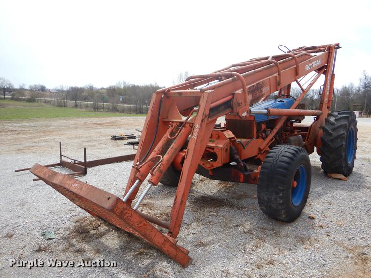 image for item EJ9993 SkyTrak 6034-2 telehandler