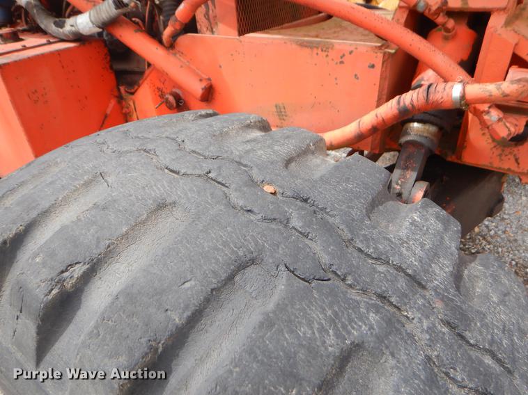 image for item EJ9993 SkyTrak 6034-2 telehandler