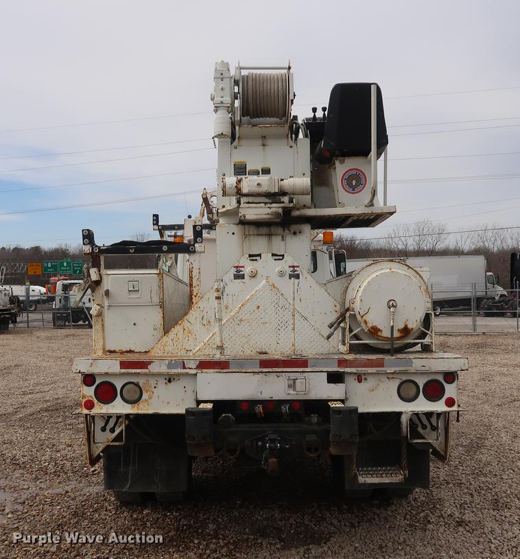 image for item EL9266 2001 Freightliner FL80 digger derrick truck