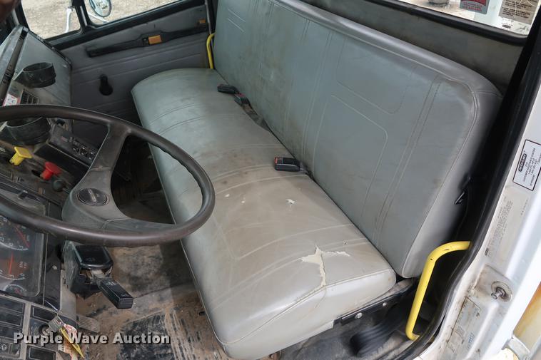 image for item EL9266 2001 Freightliner FL80 digger derrick truck