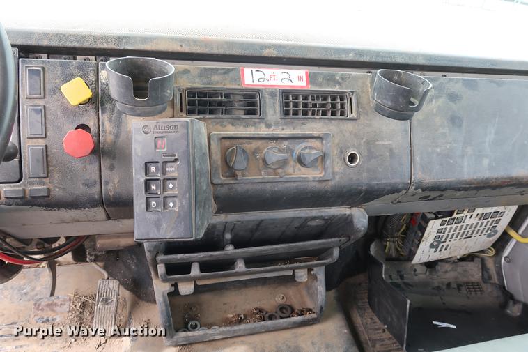 image for item EL9266 2001 Freightliner FL80 digger derrick truck