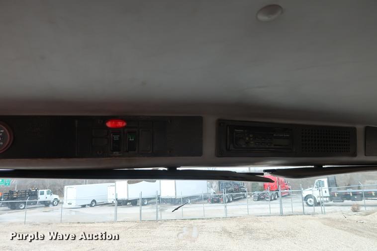 image for item EL9266 2001 Freightliner FL80 digger derrick truck