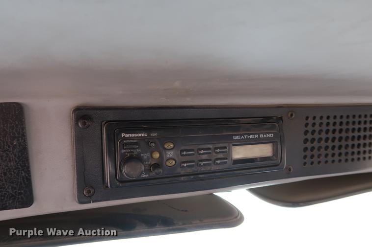 image for item EL9266 2001 Freightliner FL80 digger derrick truck