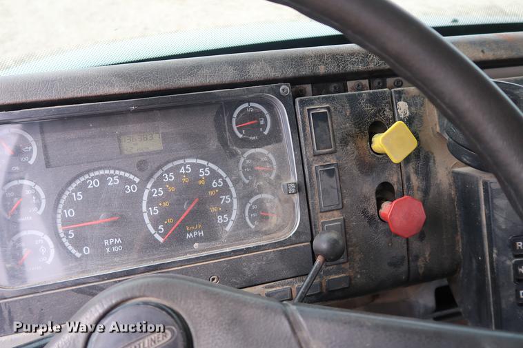 image for item EL9266 2001 Freightliner FL80 digger derrick truck