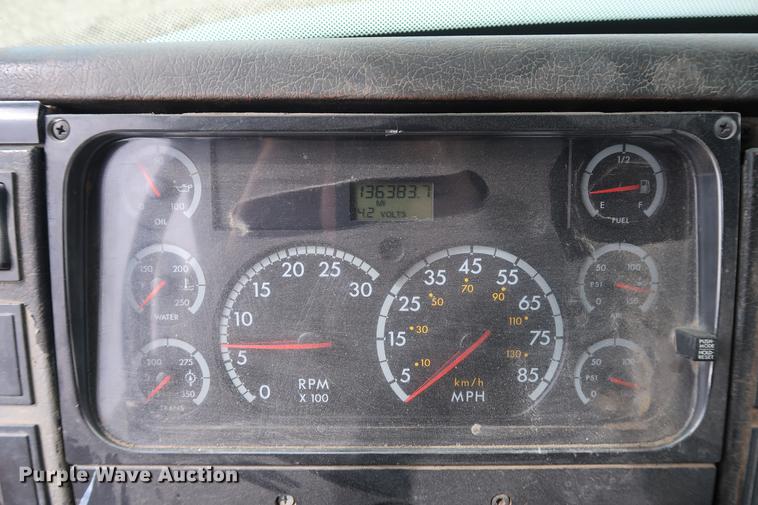 image for item EL9266 2001 Freightliner FL80 digger derrick truck