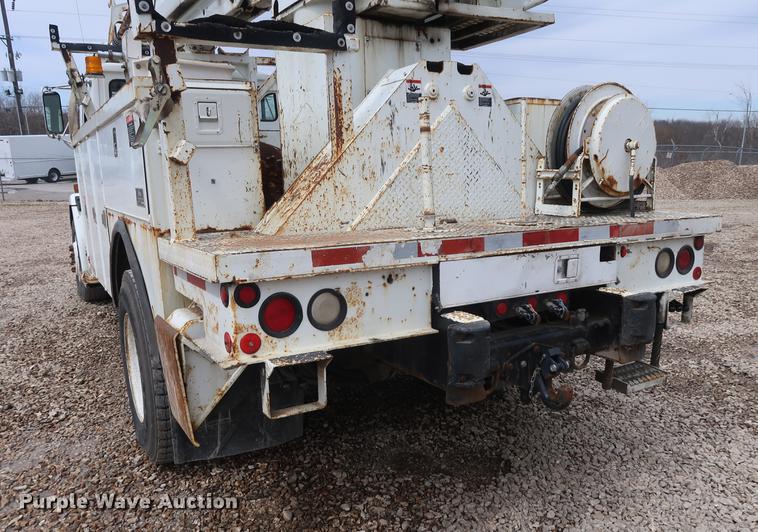 image for item EL9266 2001 Freightliner FL80 digger derrick truck