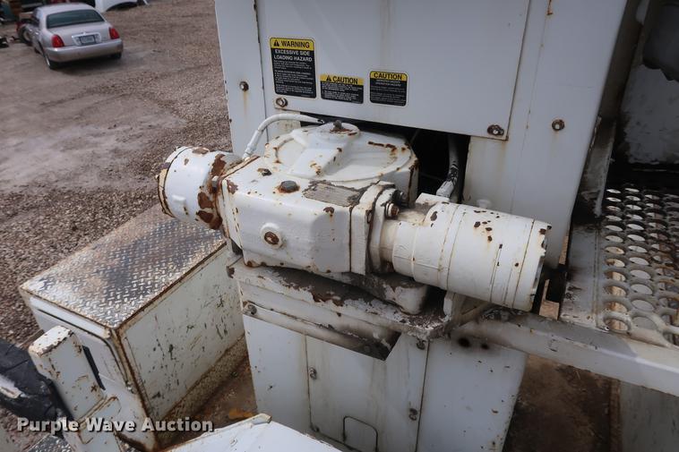 image for item EL9266 2001 Freightliner FL80 digger derrick truck