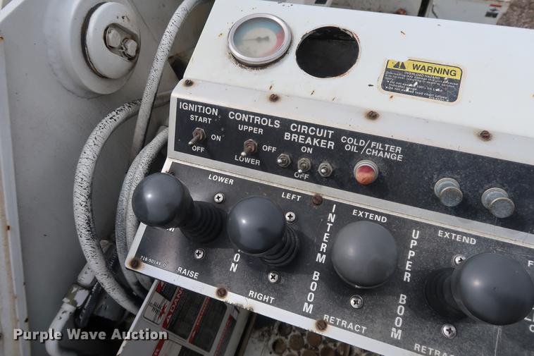 image for item EL9266 2001 Freightliner FL80 digger derrick truck