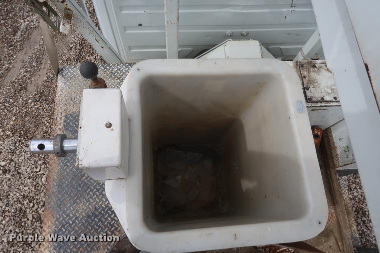 image for item EL9266 2001 Freightliner FL80 digger derrick truck