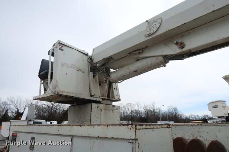 image for item EL9266 2001 Freightliner FL80 digger derrick truck