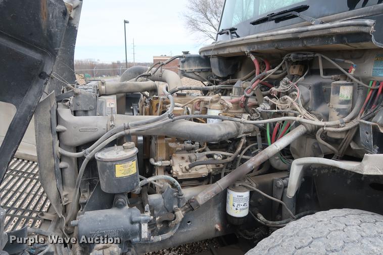 image for item EL9266 2001 Freightliner FL80 digger derrick truck