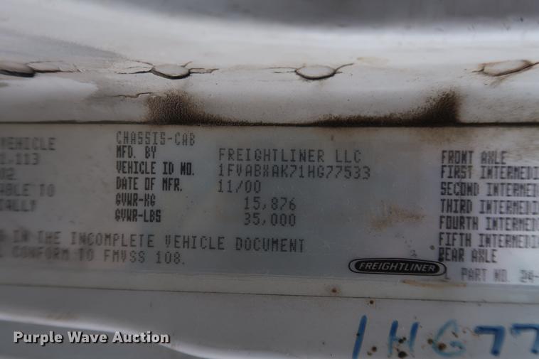 image for item EL9266 2001 Freightliner FL80 digger derrick truck