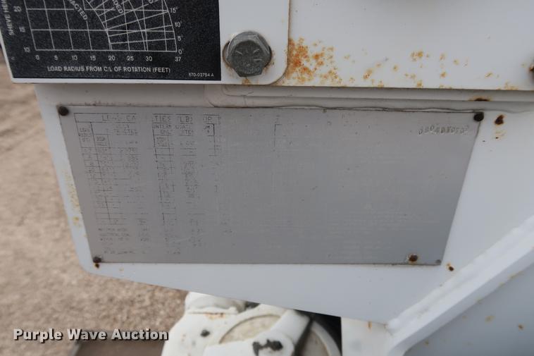 image for item EL9267 2005 International DuraStar 4300 digger derrick truck