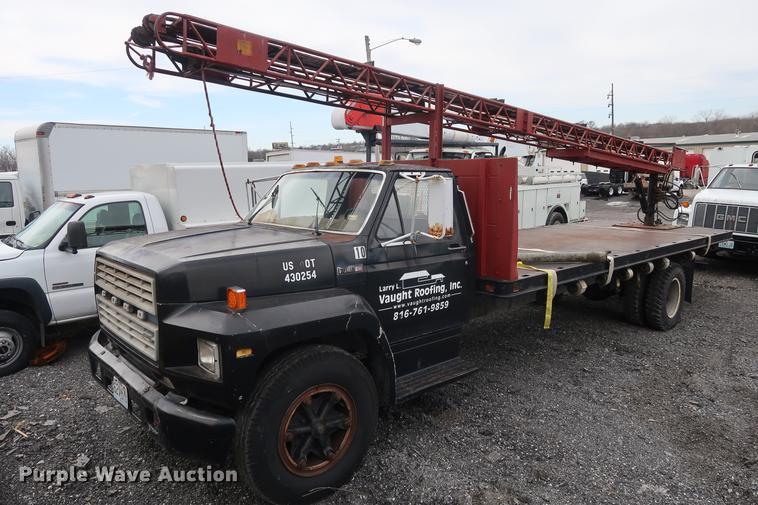image for item EL9268 1984 Ford F600G conveyor truck