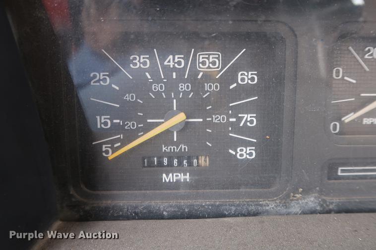 image for item EL9268 1984 Ford F600G conveyor truck