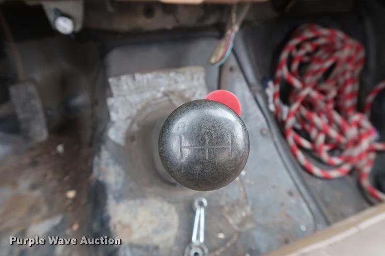 image for item EL9268 1984 Ford F600G conveyor truck