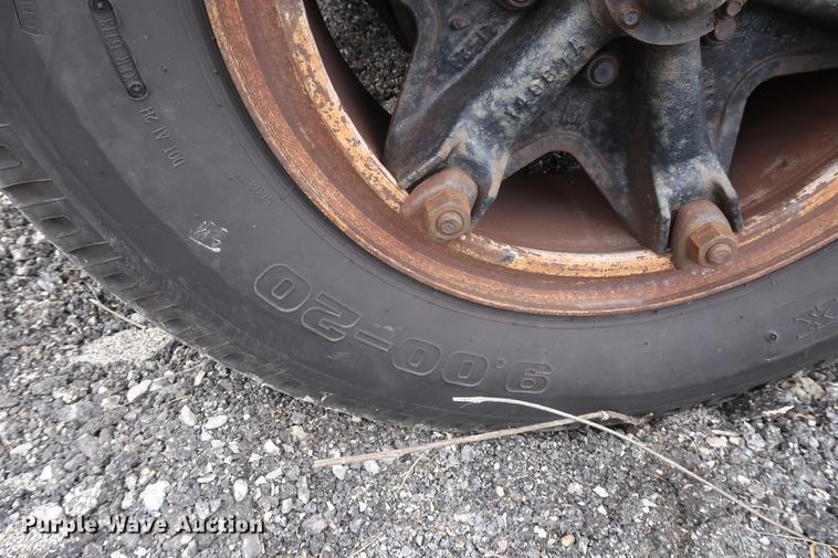 image for item EL9268 1984 Ford F600G conveyor truck