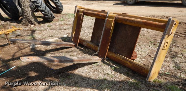 image for item EN9195 Balderson pallet forks