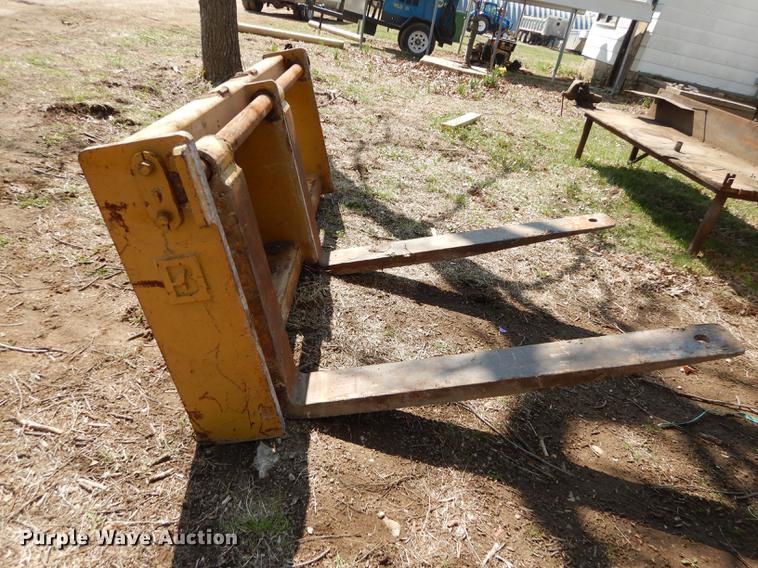 image for item EN9195 Balderson pallet forks