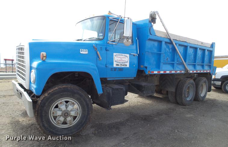 image for item EN9534 1973 Ford 9000 dump truck