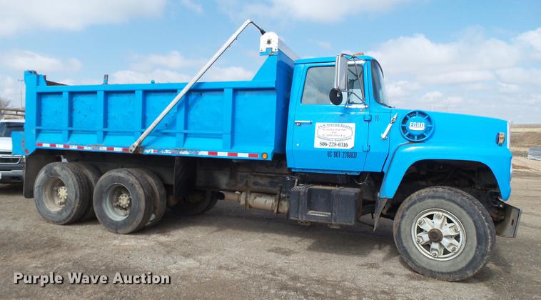 image for item EN9534 1973 Ford 9000 dump truck