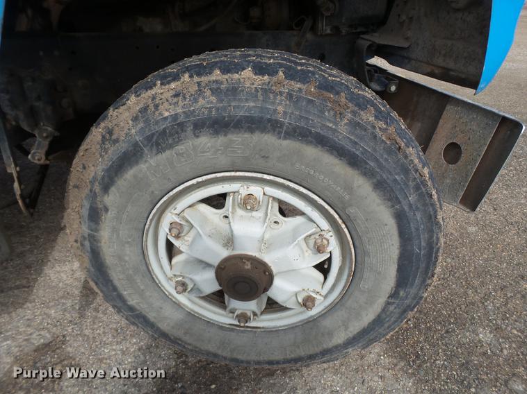 image for item EN9534 1973 Ford 9000 dump truck