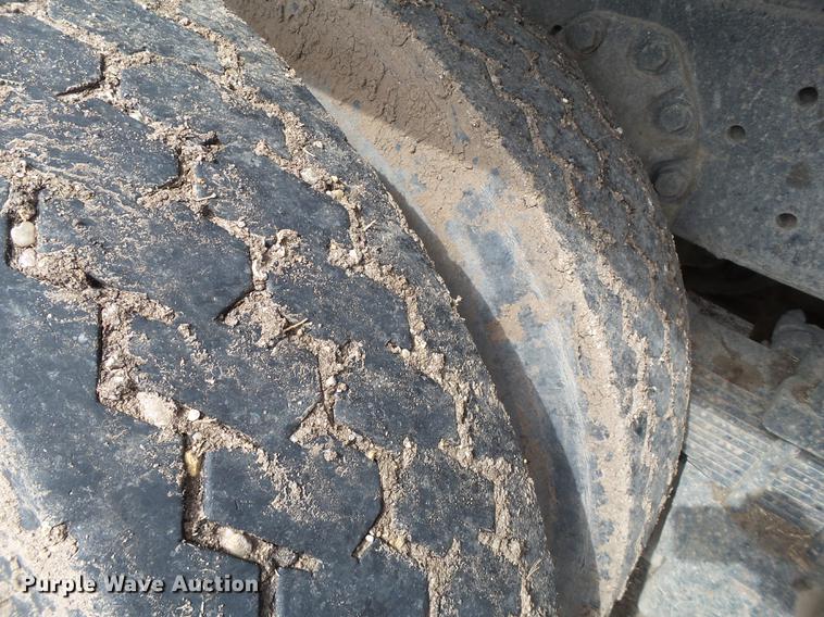 image for item EN9534 1973 Ford 9000 dump truck