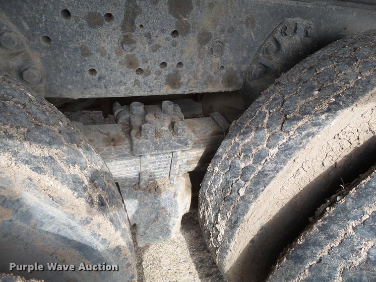 image for item EN9534 1973 Ford 9000 dump truck