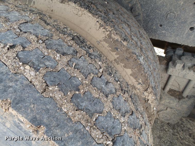 image for item EN9534 1973 Ford 9000 dump truck